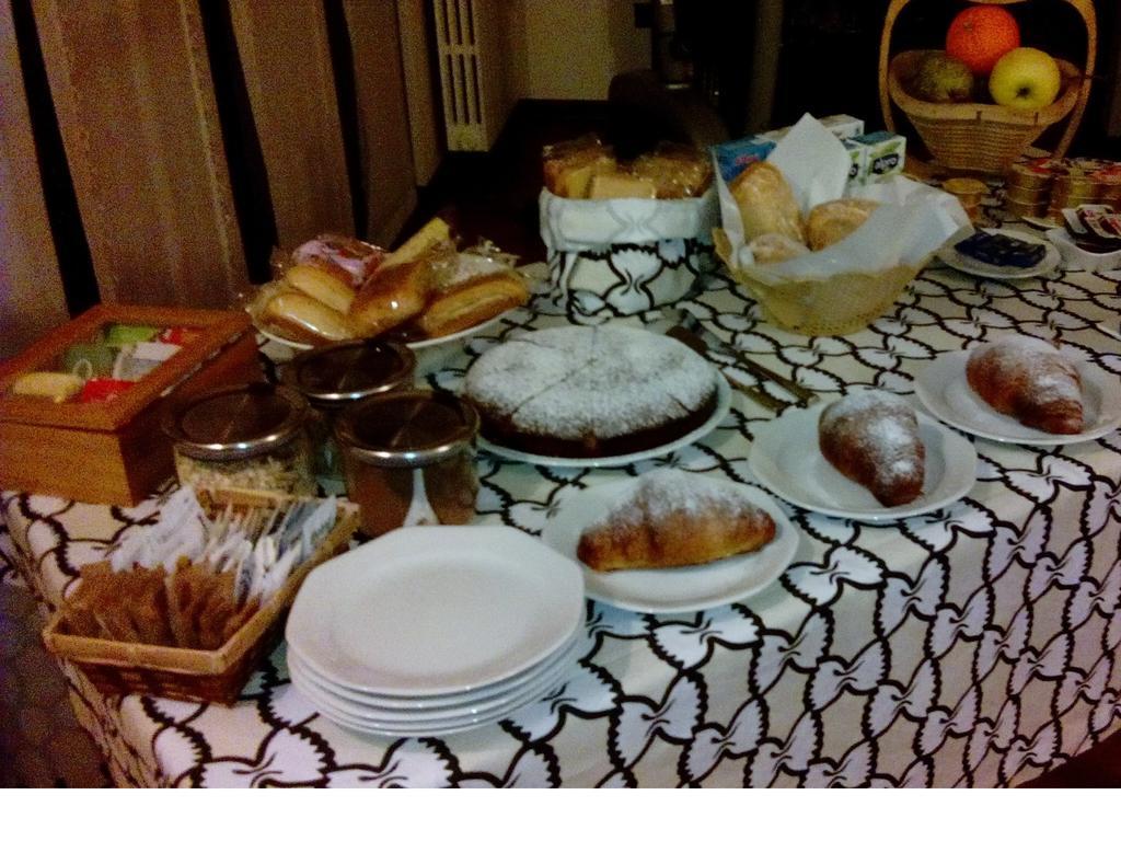 Bed and Breakfast Crespi House Парабиаго Номер фото